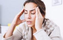 Молитва от болезней головы сильная Заговорить головную боль себе